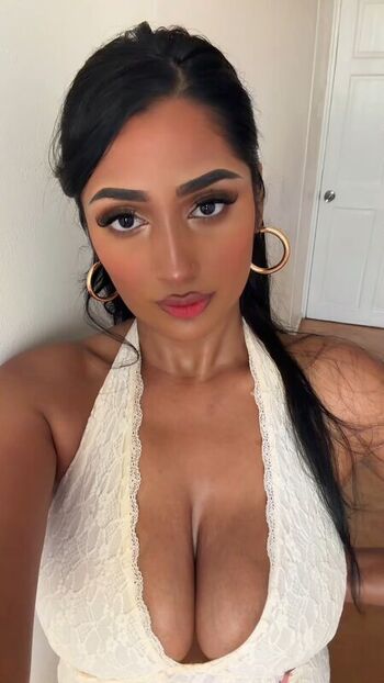 Full leaked Riya b private onlyfans photo