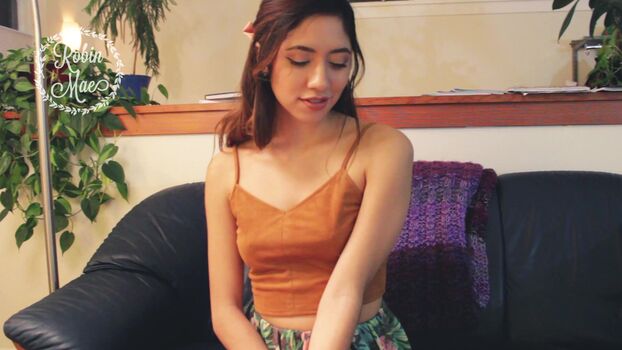 Robin Mae