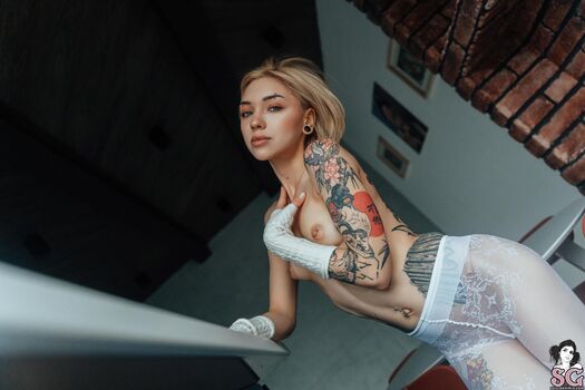 Roxy Loov