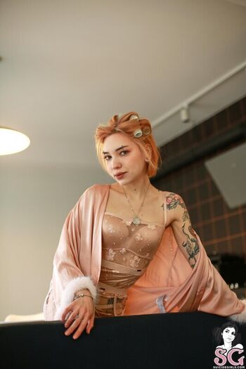 Roxy Loov
