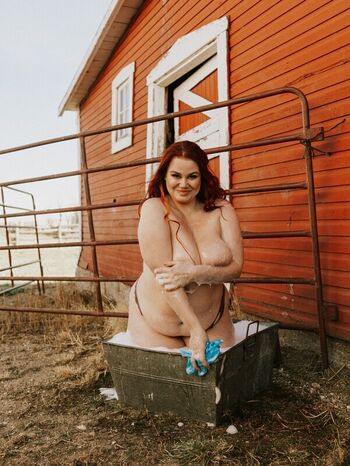 Ruby Roxx