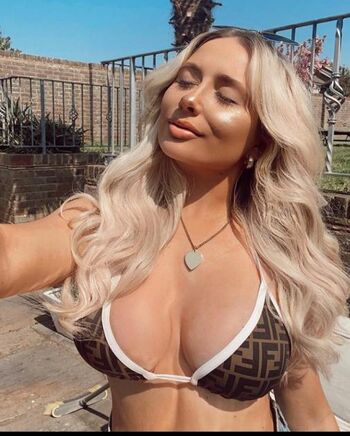 Full leaked Saffron barker private onlyfans photo