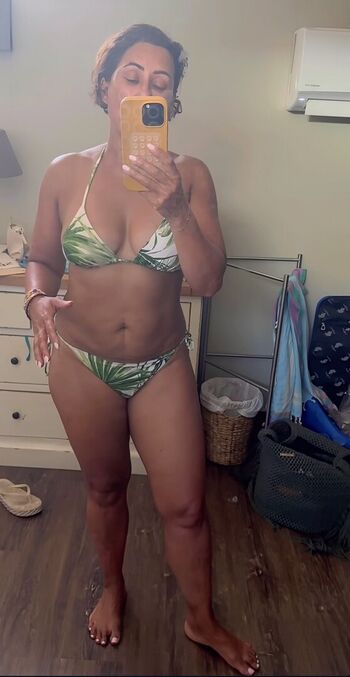 Saira Khan