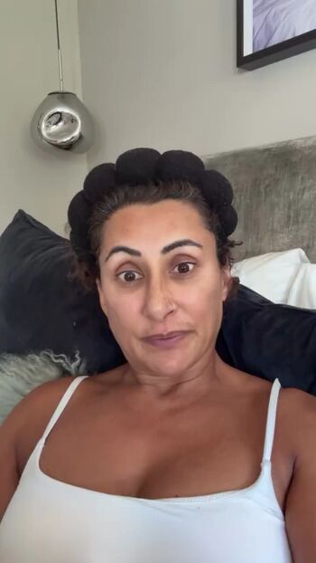 Saira Khan