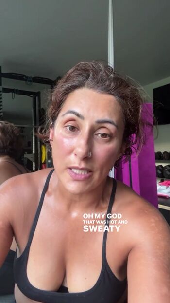 Saira Khan