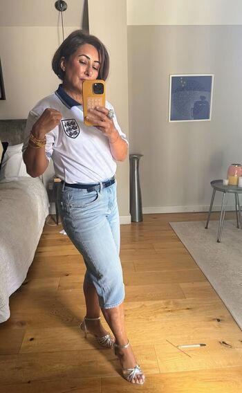 Saira Khan