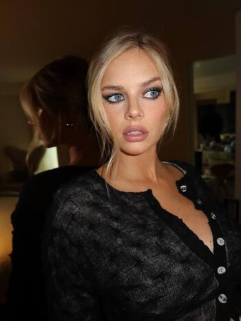 Full leaked Samara weaving page private onlyfans photo