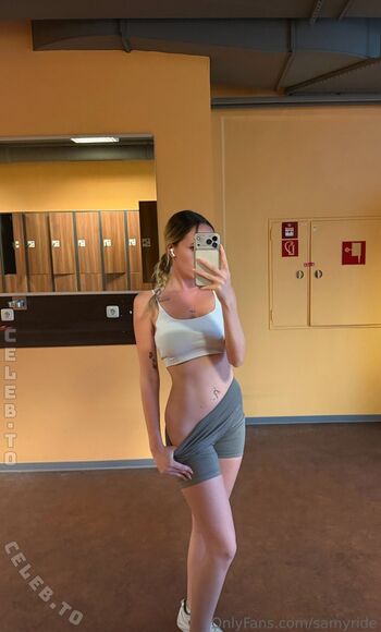 Full leaked Emma bank/ private onlyfans photo
