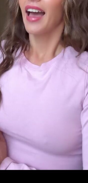 Sarah Engels