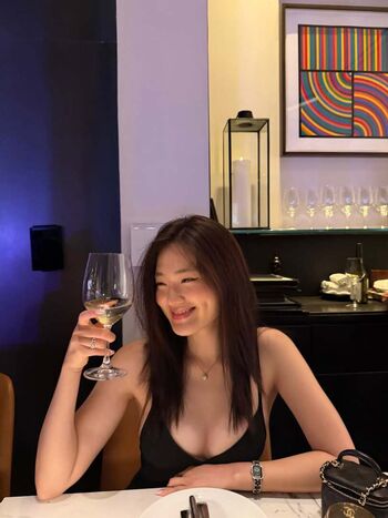 Sarah Hwang