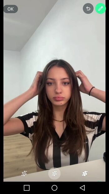 Full leaked Sarah roy private onlyfans photo