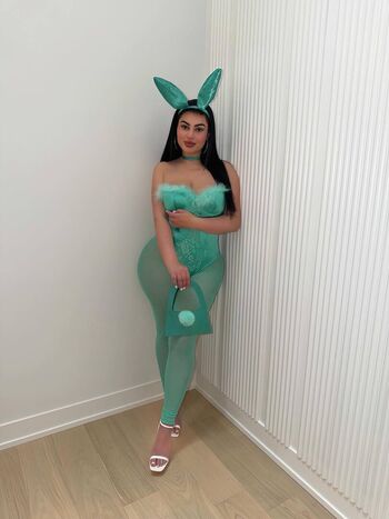 Savala Tee