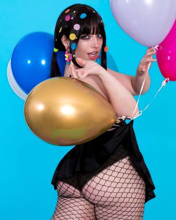 Full leaked Serinide  page private onlyfans photo