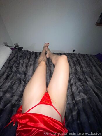 simonaexclusive