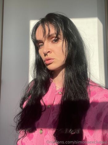 simonaexclusive