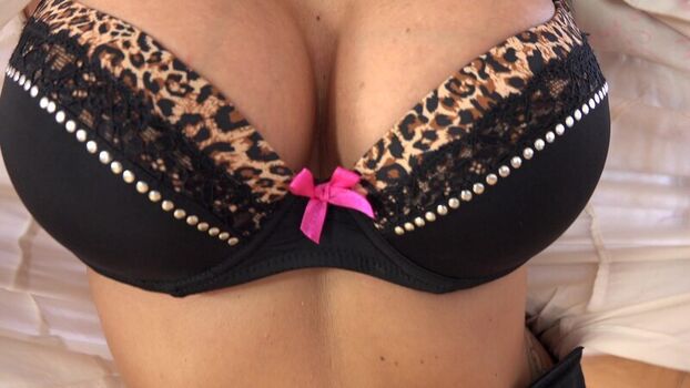 Full leaked Simone peach private onlyfans photo