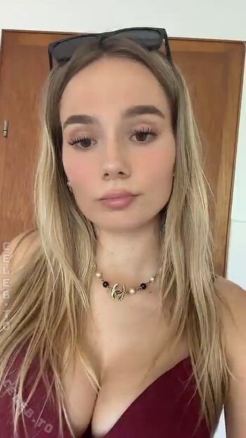 Full leaked Snipsska private onlyfans photo