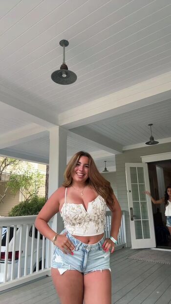 Full leaked Valonaash/ private onlyfans photo