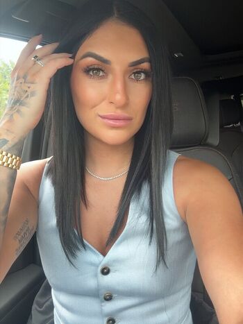 Sonya Deville