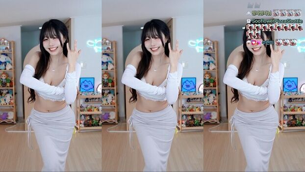 Full leaked Sooflower page private onlyfans photo