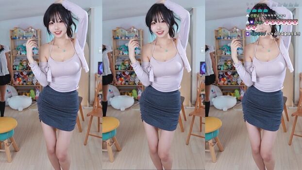 Full leaked Sooflower private onlyfans photo