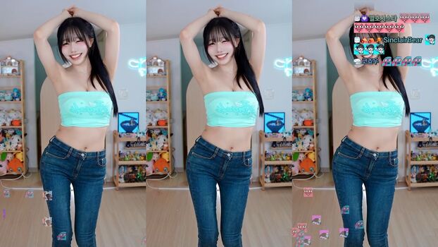 Full leaked Sooflower private onlyfans photo