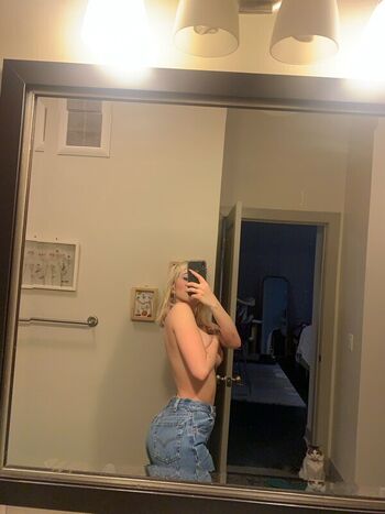 Full leaked Soph private onlyfans photo