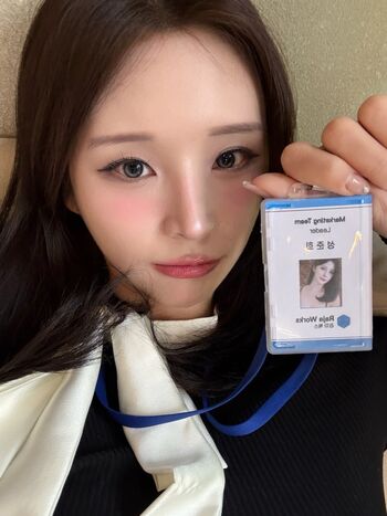 Soyeon_lightup