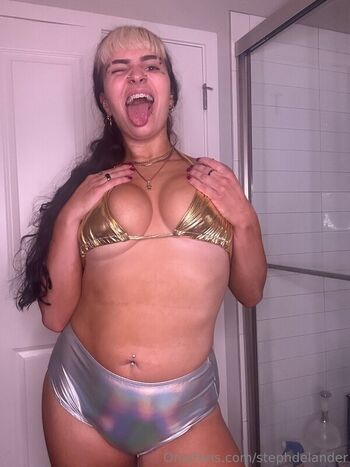 Steph De Lander