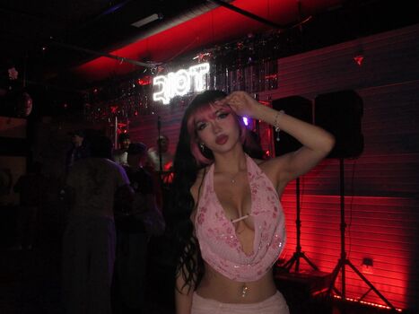 Full leaked Strawbarizz page private onlyfans photo