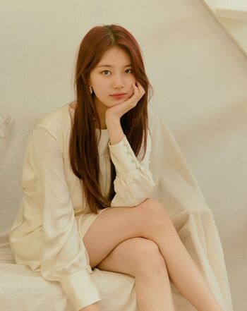 Suzy Bae