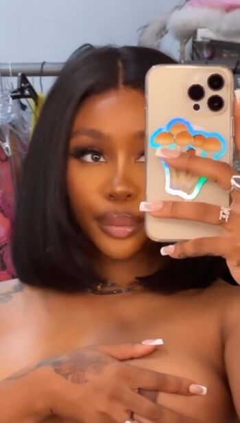 Full leaked Milflady/ private onlyfans photo