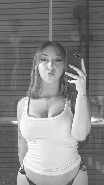 Full leaked Sznchqt private onlyfans photo