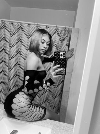 tameliaalexus