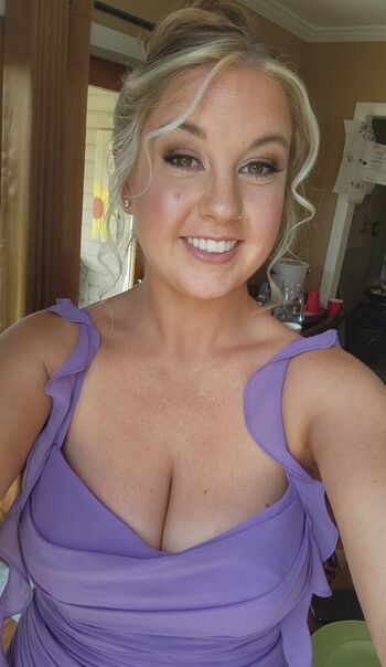tatted_blonde_bombshell