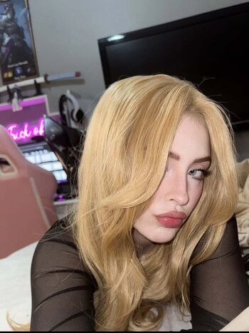 Full leaked Thayse kloppel page private onlyfans photo