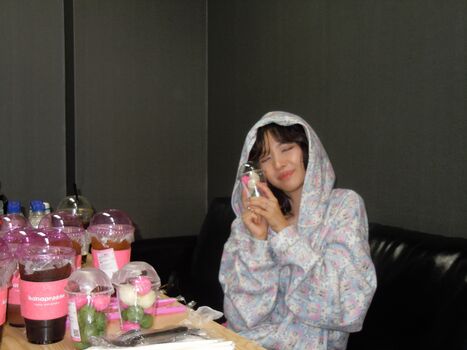 tiny.pretty.j