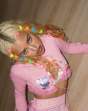Tommy Genesis