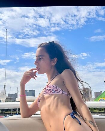 Full leaked Bubble bratz/ private onlyfans photo
