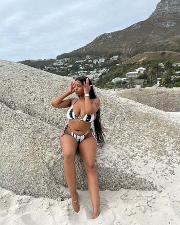 Tsholo Teebaby