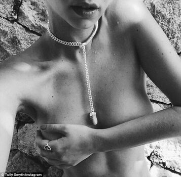 Full leaked Tully smyth private onlyfans photo