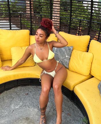 uhhmm_its_jayde