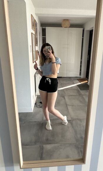 Full leaked Lauralopx private onlyfans photo