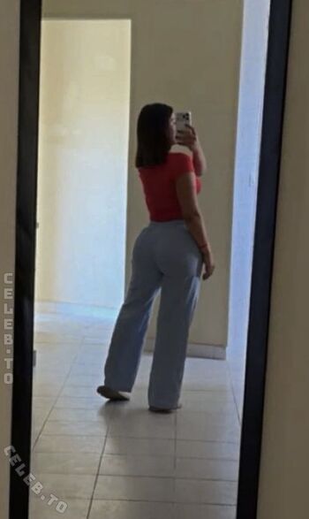 Full leaked Valonaash private onlyfans photo