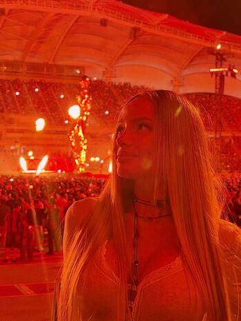 Valya Karnaval