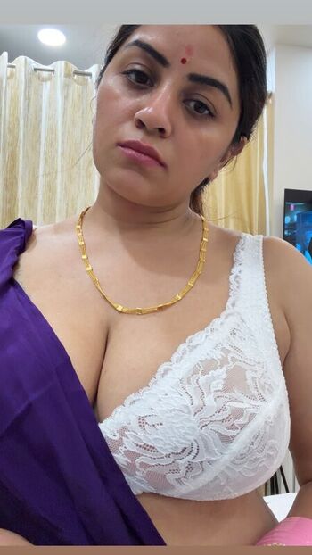 Full leaked Vandana pathak private onlyfans photo
