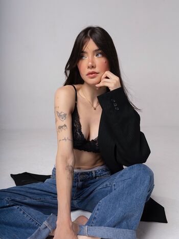 Vee Castro