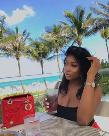 Full leaked Minicaryn private onlyfans photo