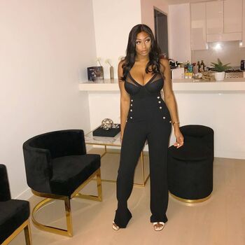 Full leaked Karlie montana/ private onlyfans photo
