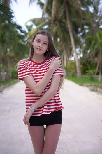 Full leaked Vixcx private onlyfans photo